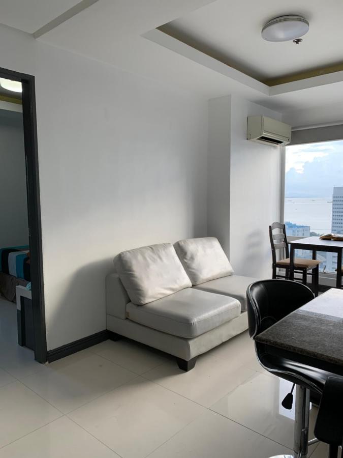 1 Bedroom With Balcony, Fully Furnished Overlooking Manila Bay At Birch Tower, Malate, Manille Extérieur photo